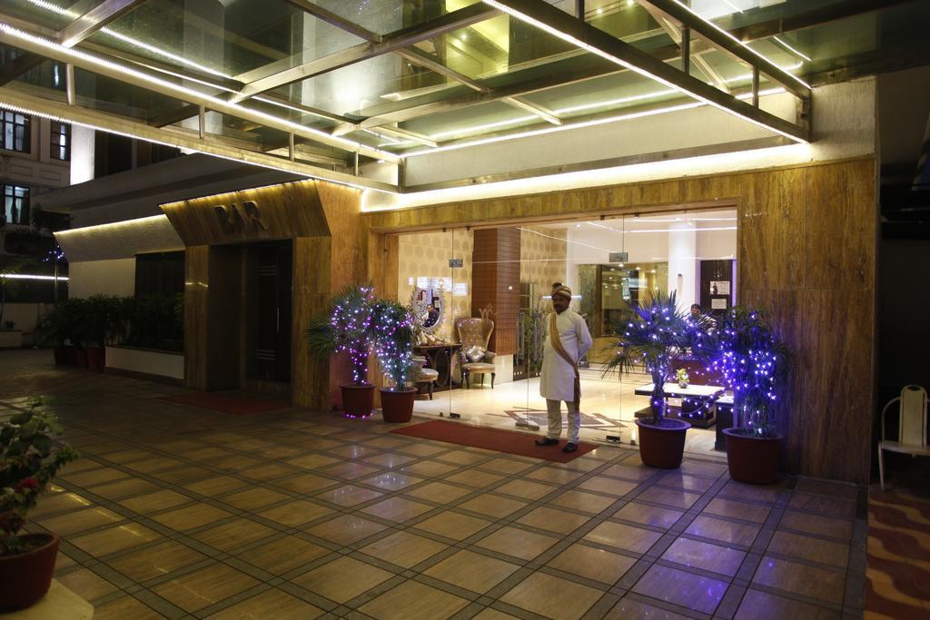 Hotel M J Residency Dehradun Exteriör bild